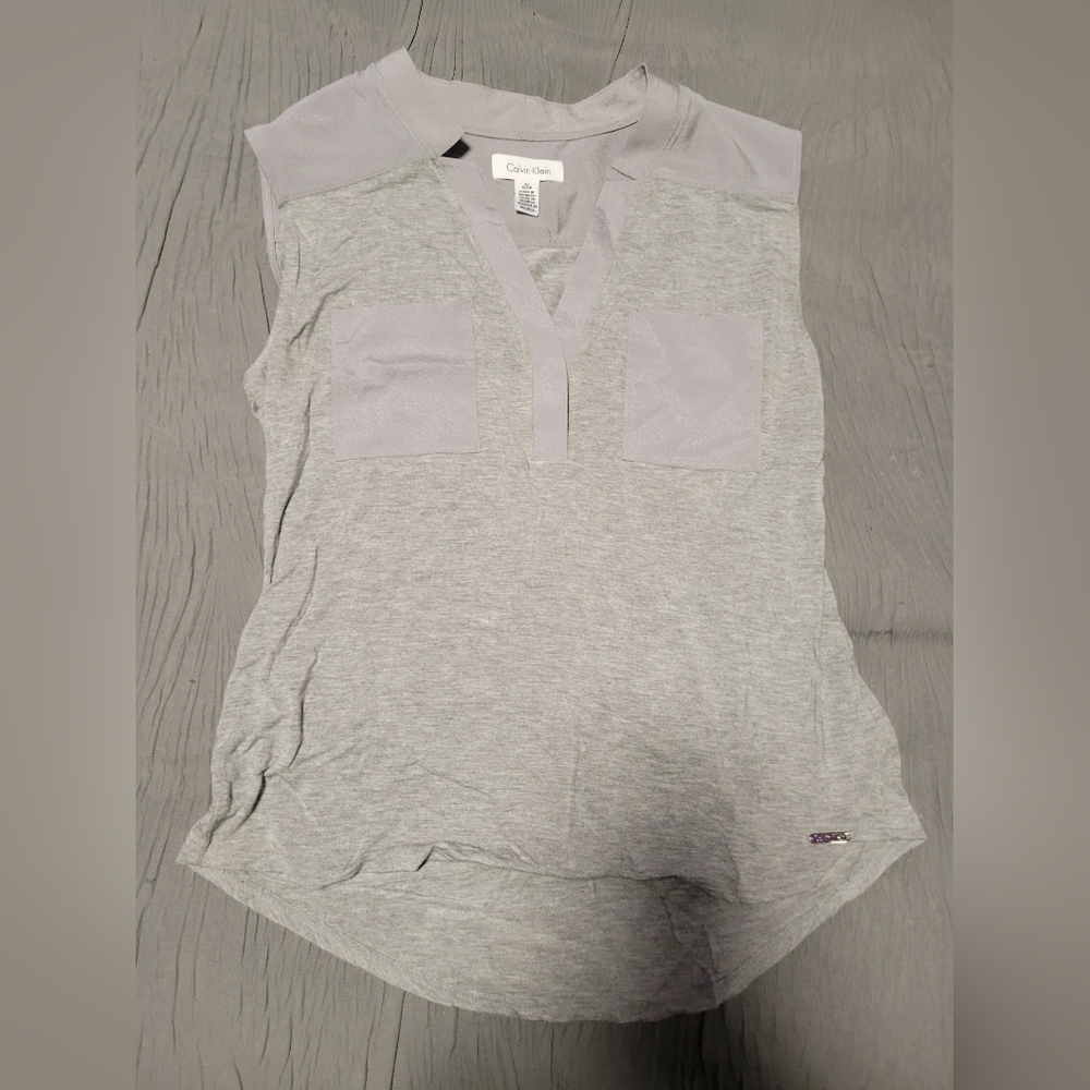 Calvin Klein Women's Grey Sleeveless Top